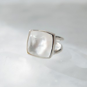 Yuragi-Ring-White